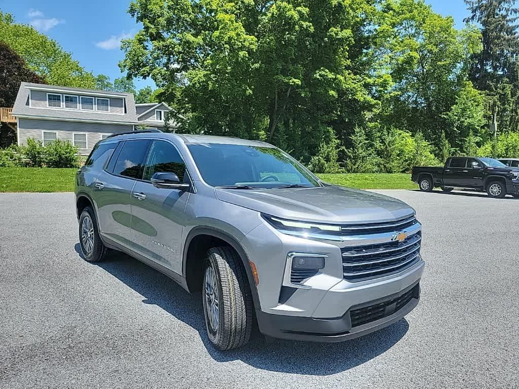 new 2025 Chevrolet Traverse car, priced at $46,310