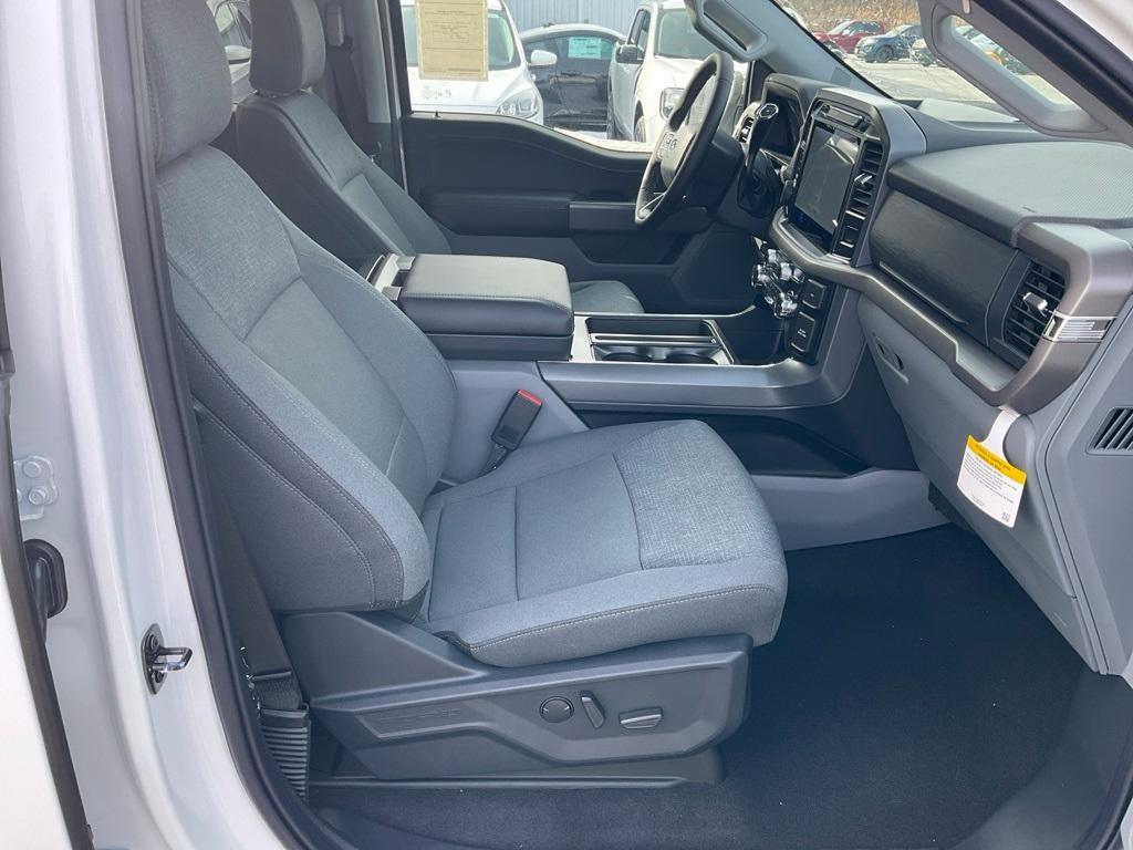 new 2025 Ford F-150 car, priced at $54,658