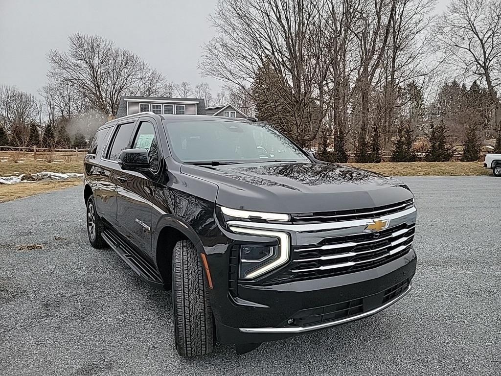 new 2025 Chevrolet Suburban car, priced at $75,100