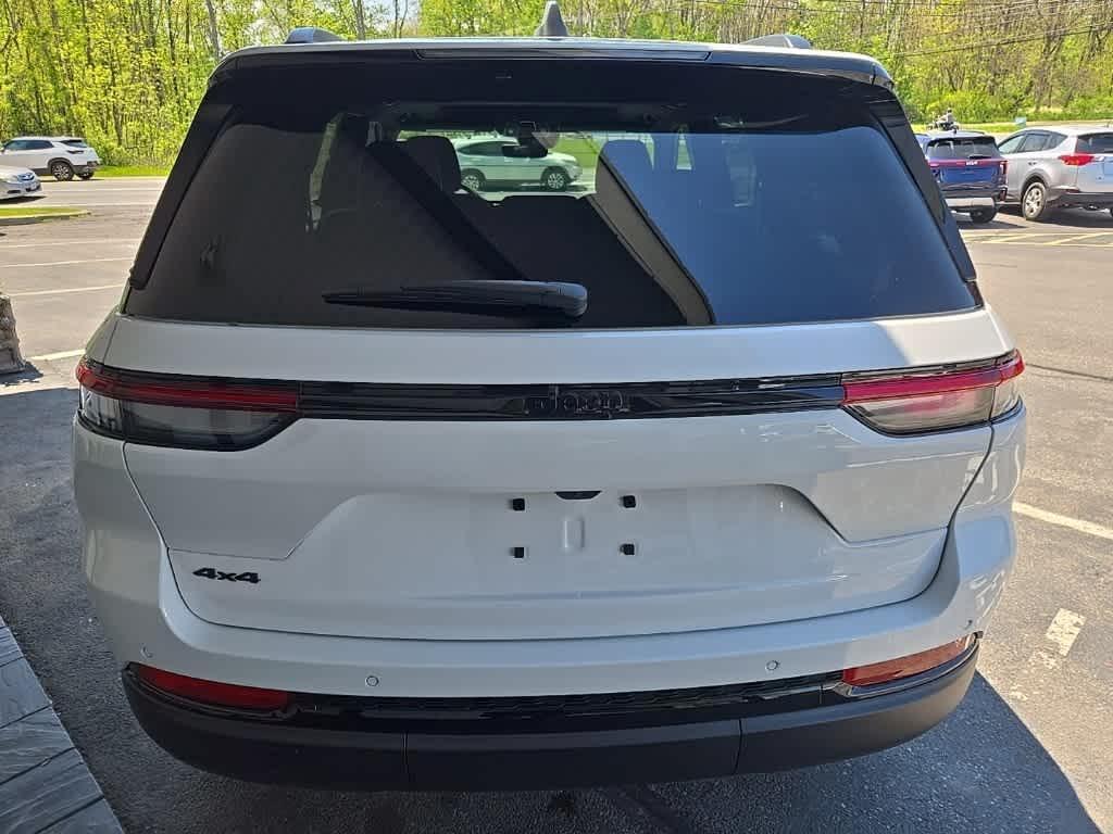 new 2025 Jeep Grand Cherokee car, priced at $43,760