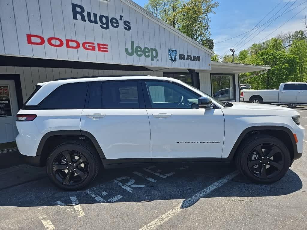 new 2025 Jeep Grand Cherokee car, priced at $43,760