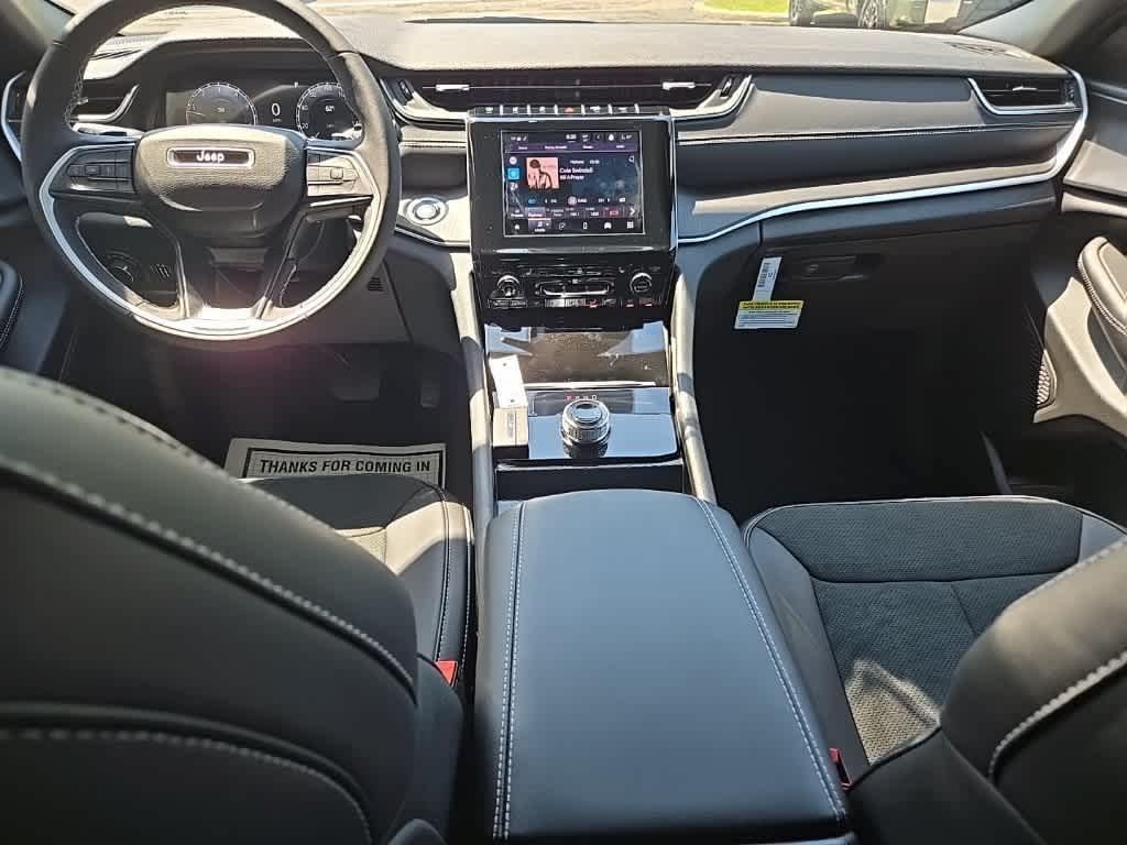 new 2025 Jeep Grand Cherokee car, priced at $43,760