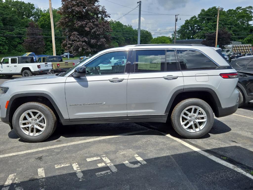 new 2025 Jeep Grand Cherokee car, priced at $38,602