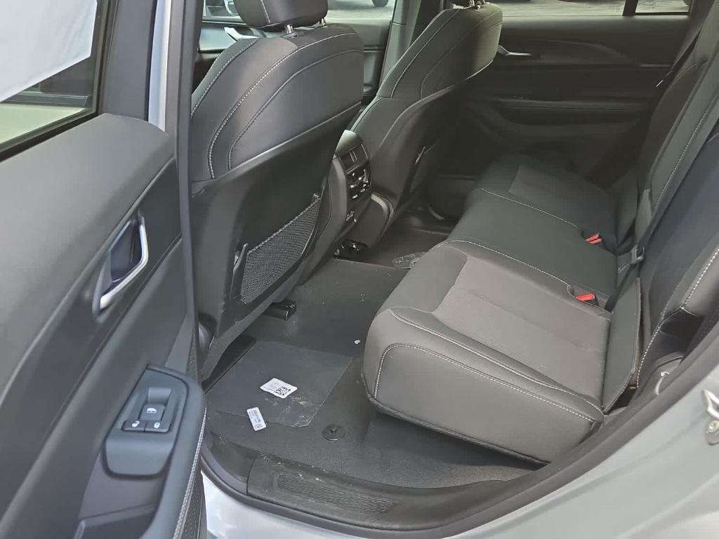 new 2025 Jeep Grand Cherokee car, priced at $38,602