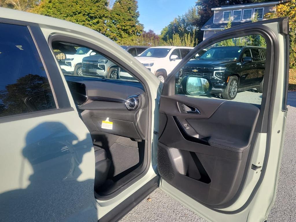 new 2026 Chevrolet Equinox car, priced at $34,810