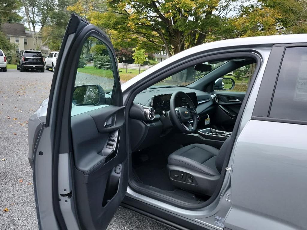 new 2026 Chevrolet Equinox car, priced at $34,810