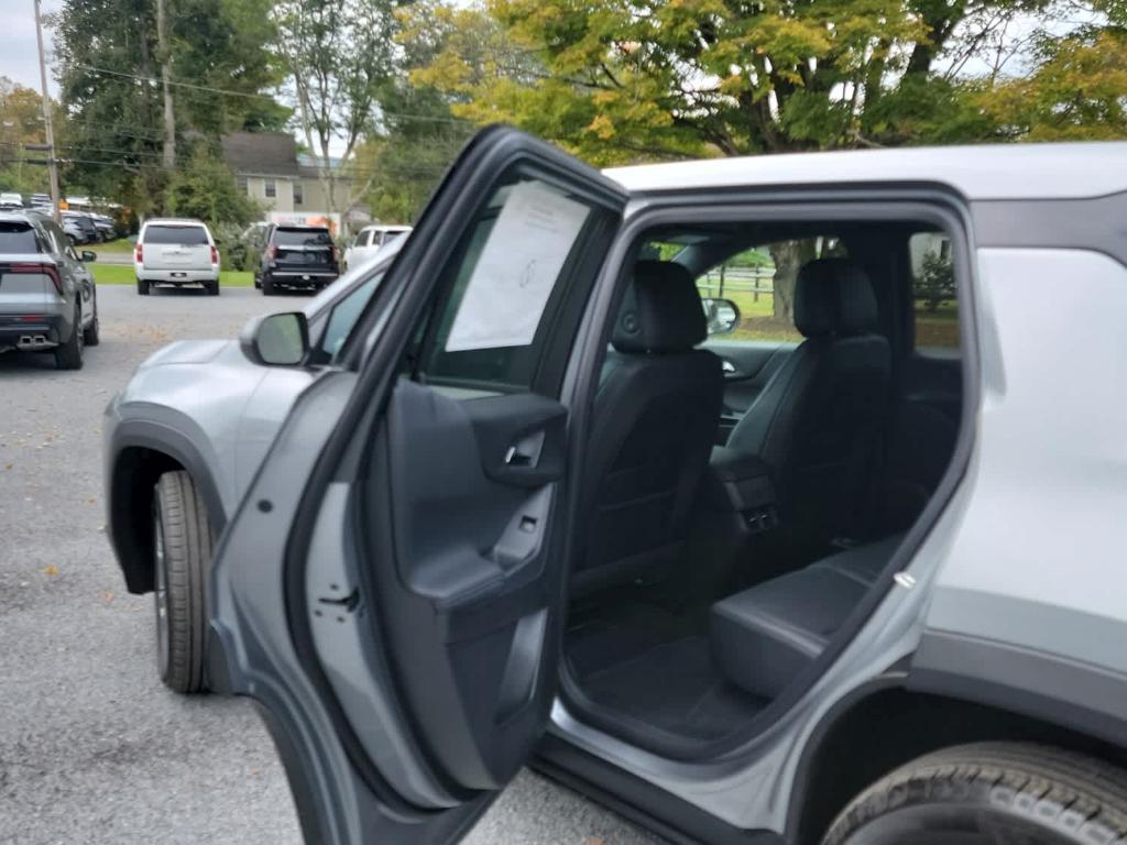 new 2026 Chevrolet Equinox car, priced at $34,810
