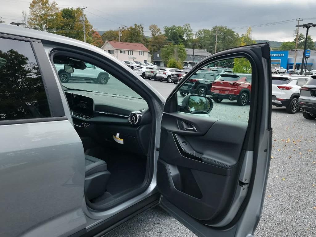 new 2026 Chevrolet Equinox car, priced at $34,810