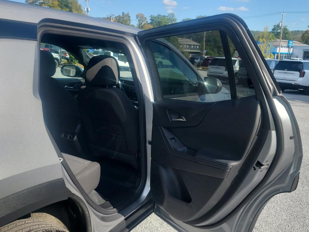 new 2026 Chevrolet Equinox car, priced at $31,995
