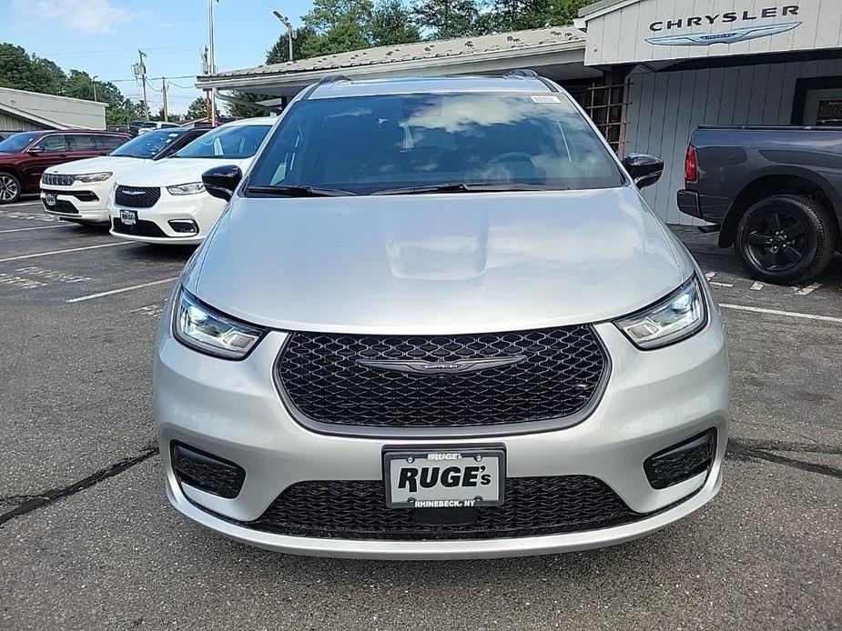 new 2024 Chrysler Pacifica car, priced at $42,551