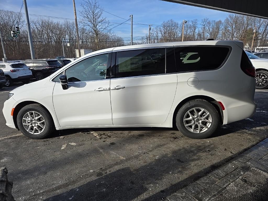 new 2025 Chrysler Pacifica car, priced at $41,145