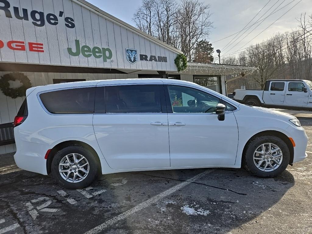 new 2025 Chrysler Pacifica car, priced at $41,145