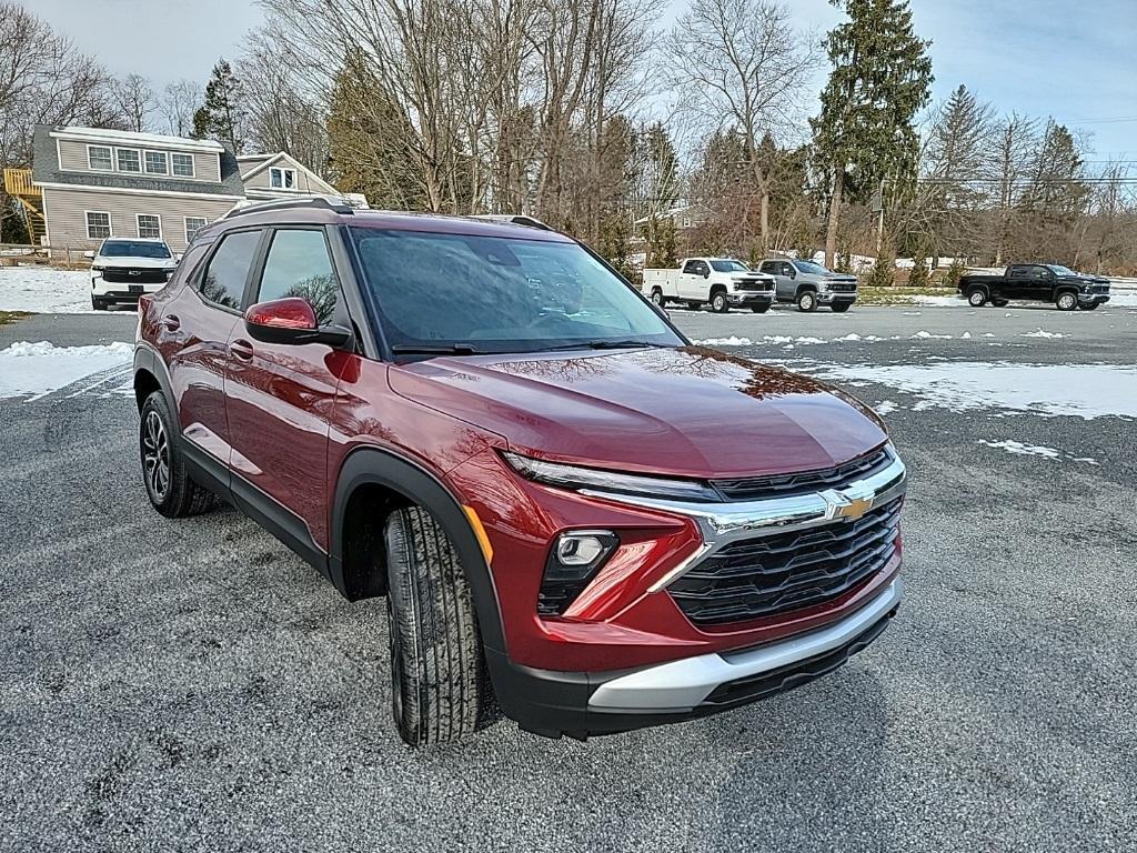 new 2025 Chevrolet TrailBlazer car, priced at $27,595