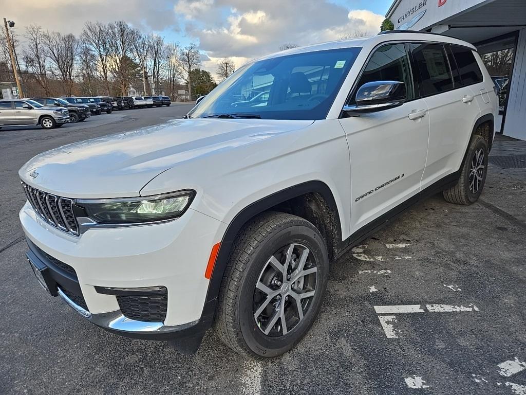 new 2025 Jeep Grand Cherokee L car, priced at $46,950