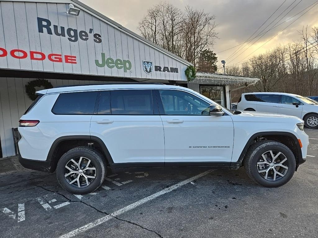 new 2025 Jeep Grand Cherokee L car, priced at $46,950