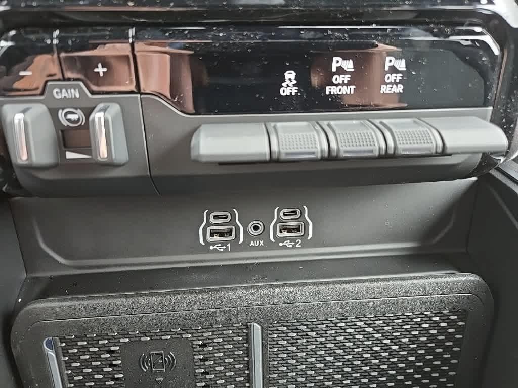 new 2025 Ram 1500 car, priced at $52,017