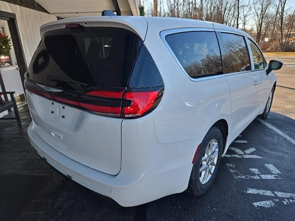 new 2025 Chrysler Pacifica car, priced at $41,145