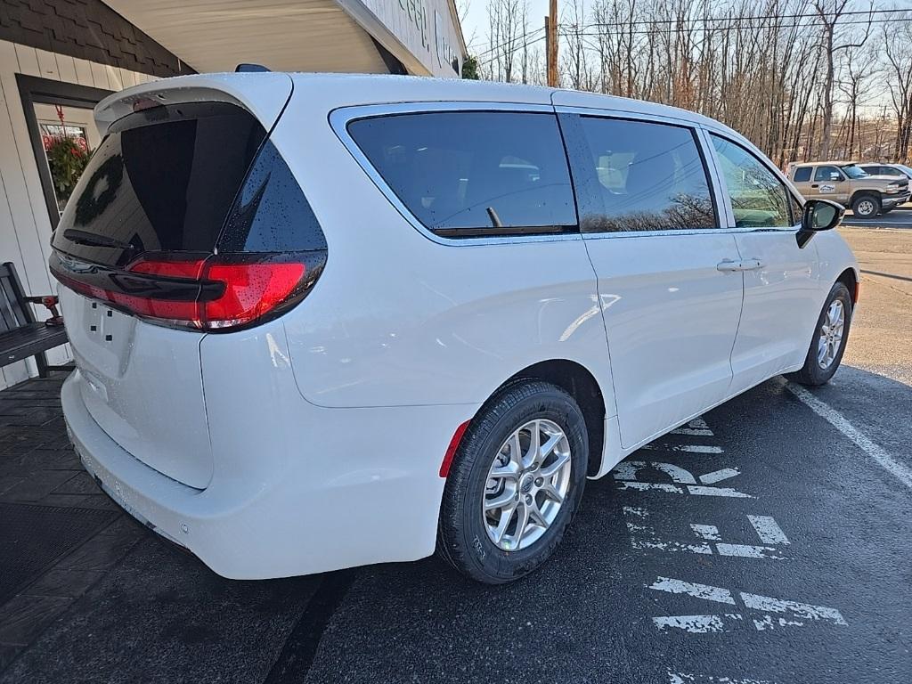 new 2025 Chrysler Pacifica car, priced at $41,145