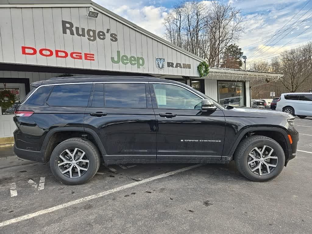 new 2025 Jeep Grand Cherokee L car, priced at $45,472