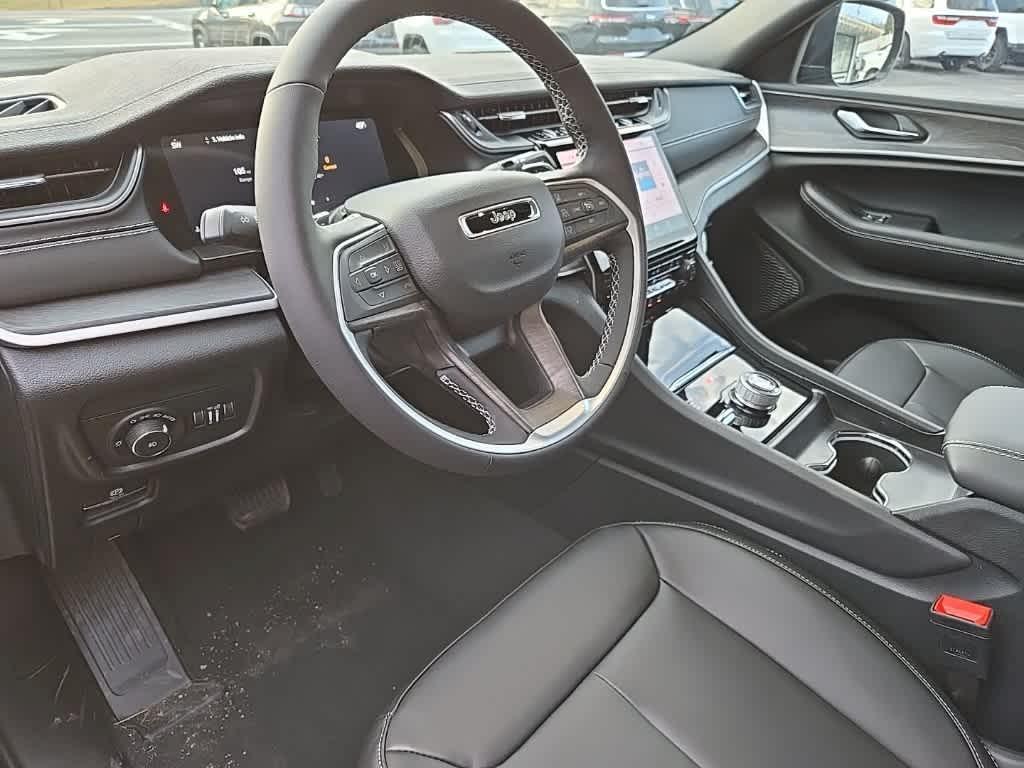 new 2025 Jeep Grand Cherokee L car, priced at $45,472