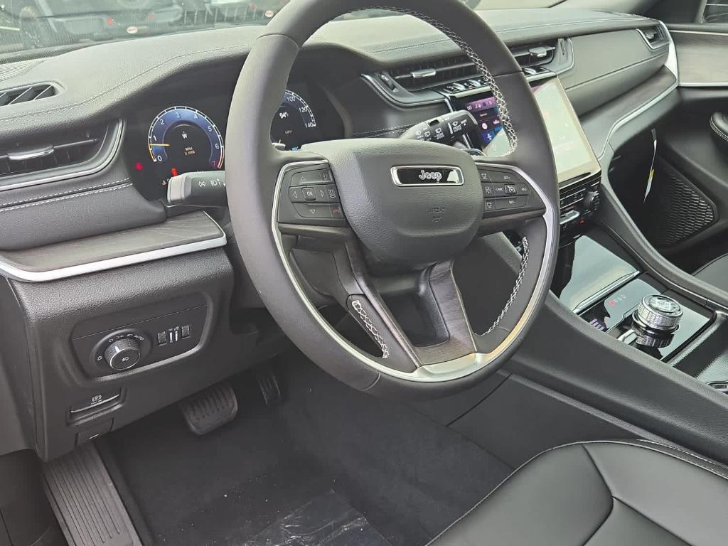 new 2025 Jeep Grand Cherokee L car, priced at $50,142