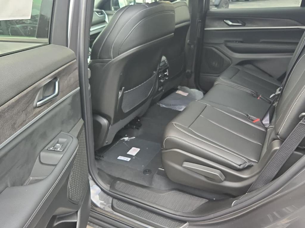 new 2025 Jeep Grand Cherokee L car, priced at $50,142