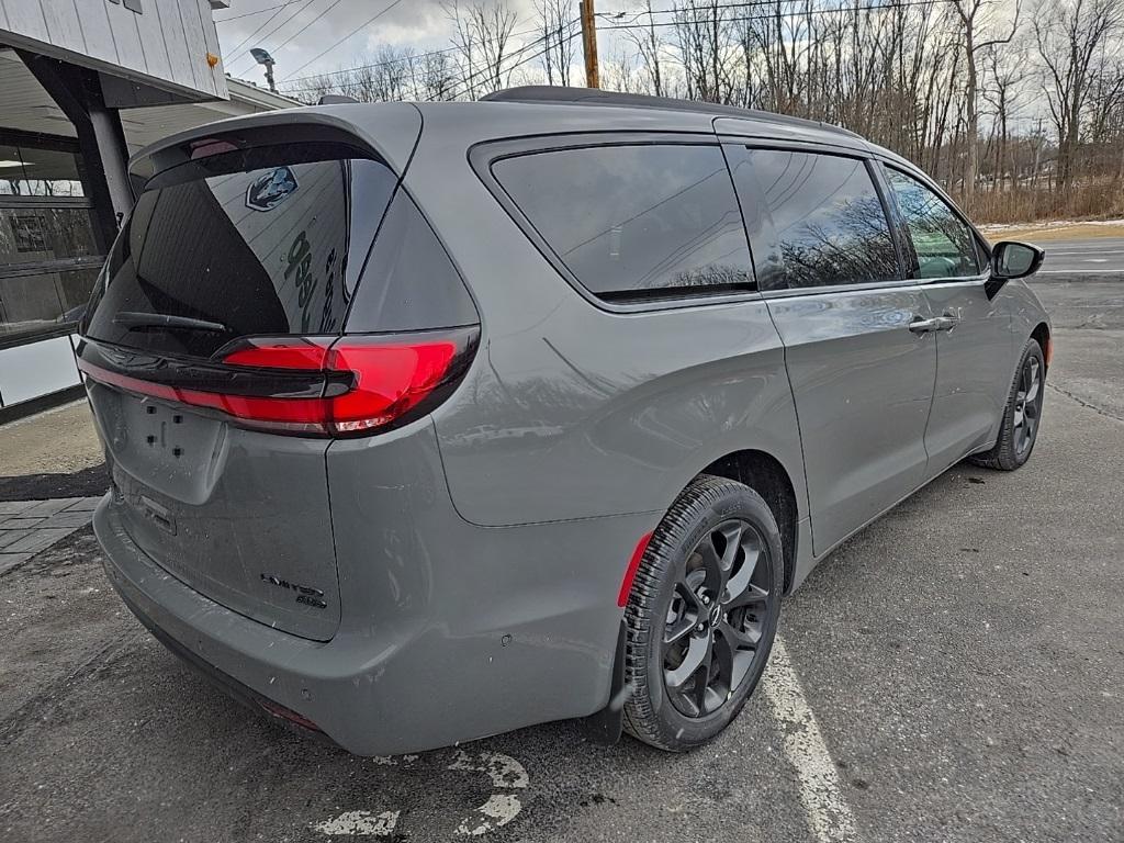 new 2025 Chrysler Pacifica car, priced at $53,980