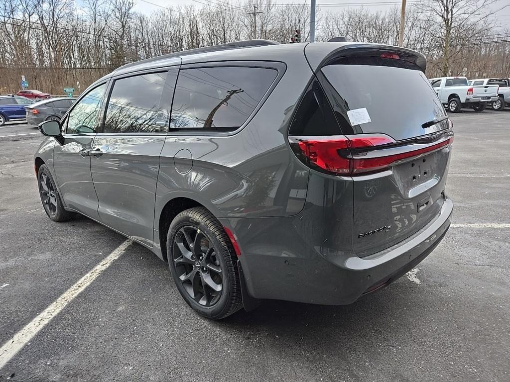 new 2025 Chrysler Pacifica car, priced at $53,980