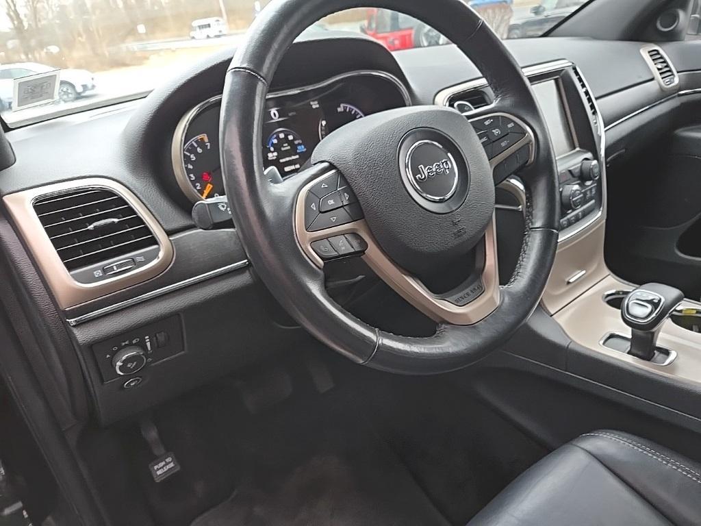 used 2015 Jeep Grand Cherokee car, priced at $15,900