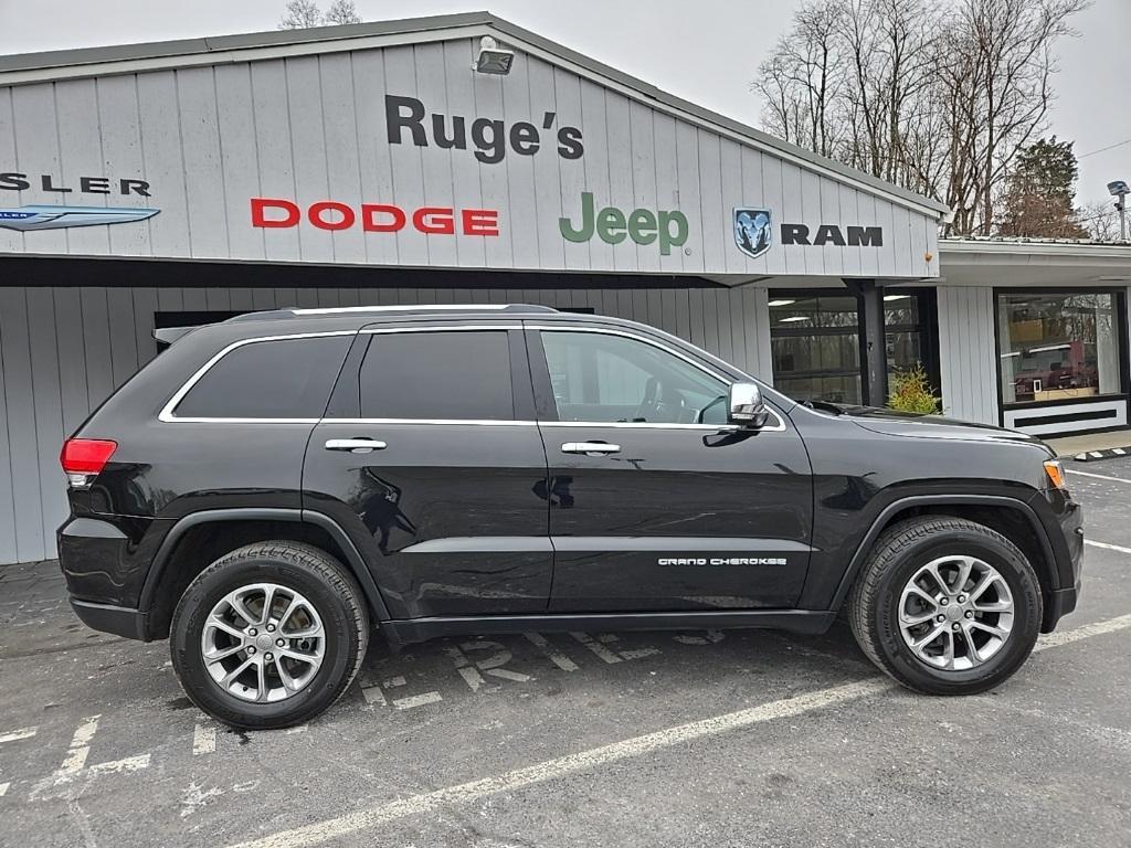 used 2015 Jeep Grand Cherokee car, priced at $15,900