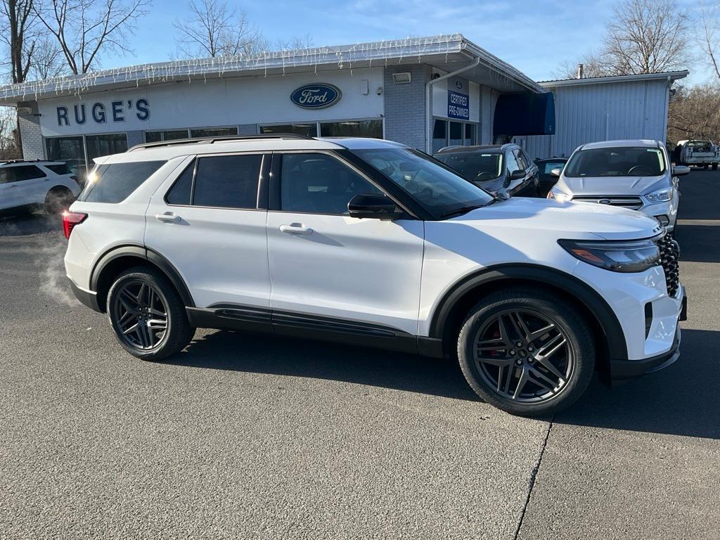 new 2025 Ford Explorer car