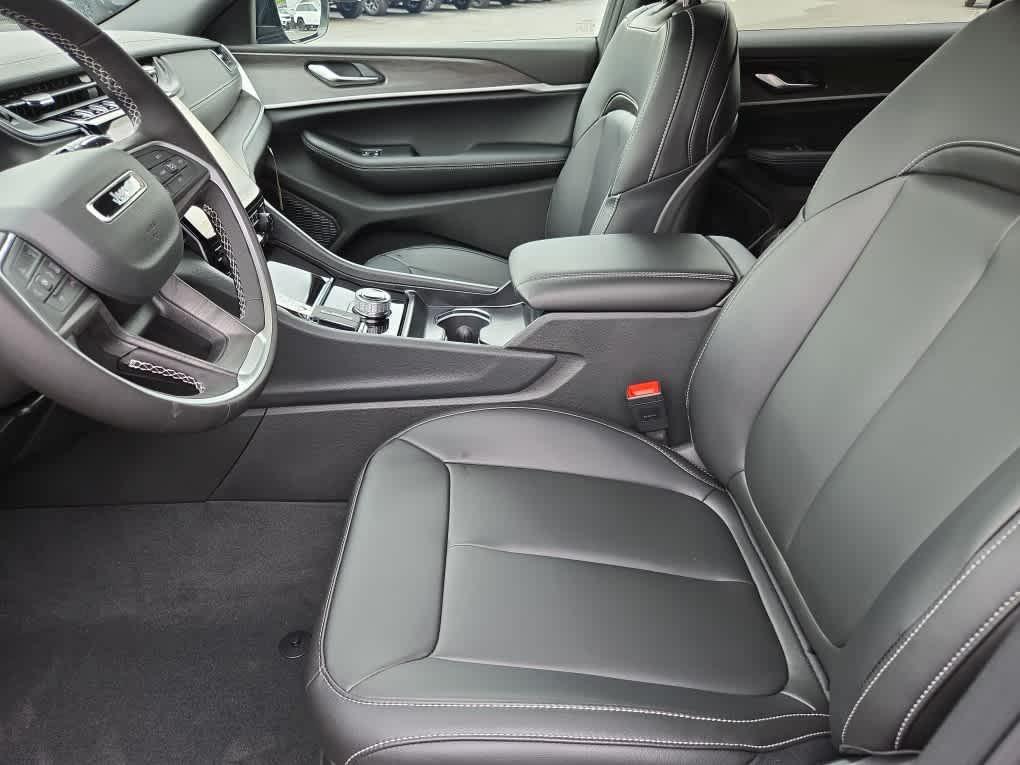 new 2025 Jeep Grand Cherokee L car, priced at $52,757