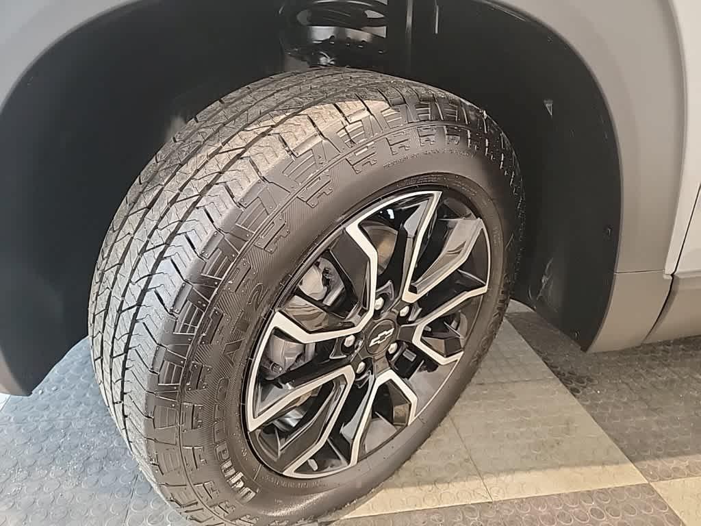used 2025 Chevrolet TrailBlazer car, priced at $29,541