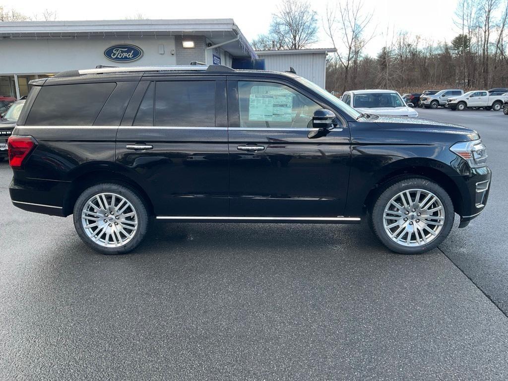 new 2024 Ford Expedition car, priced at $77,168