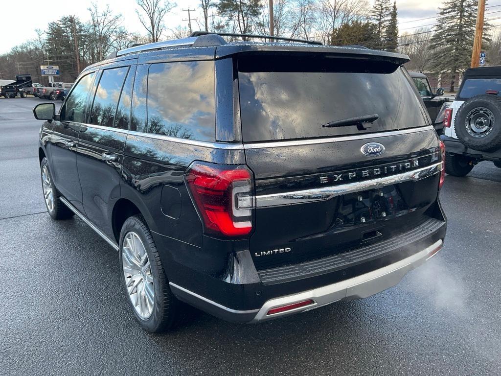 new 2024 Ford Expedition car, priced at $77,168