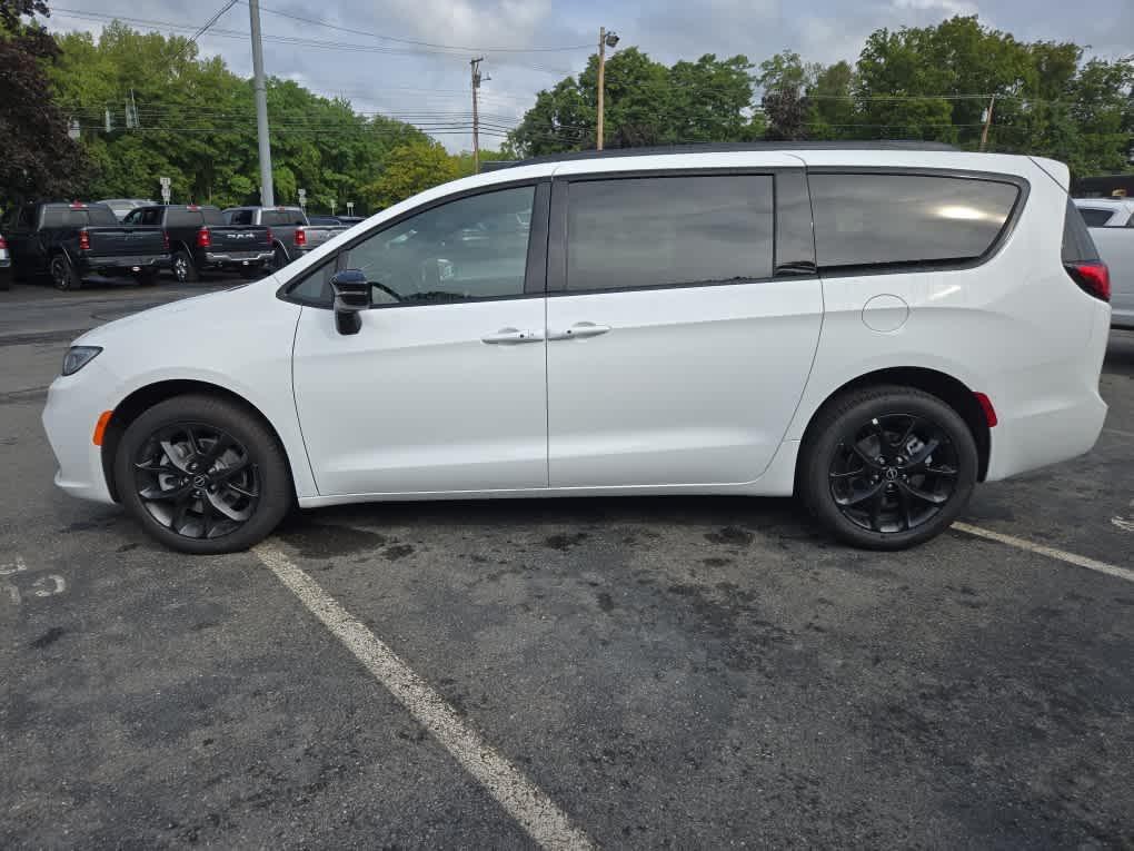 new 2026 Chrysler Pacifica car, priced at $50,900
