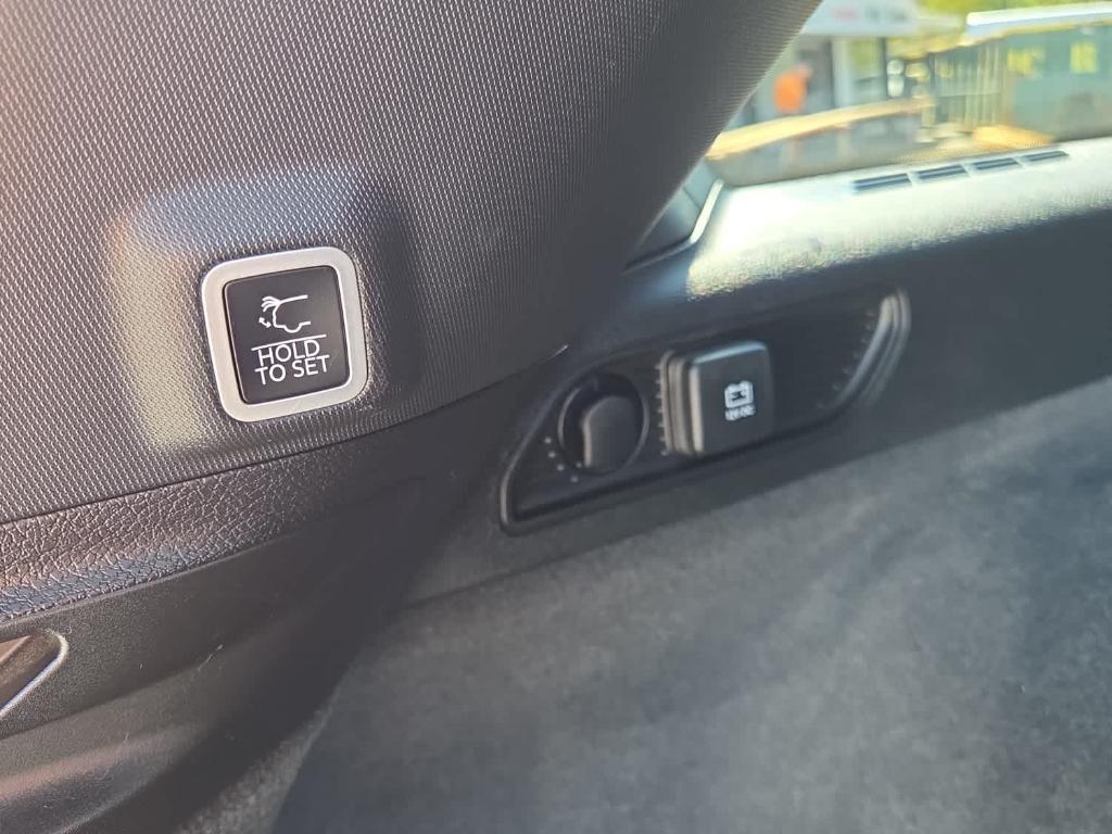 used 2022 Jeep Grand Cherokee car, priced at $35,489