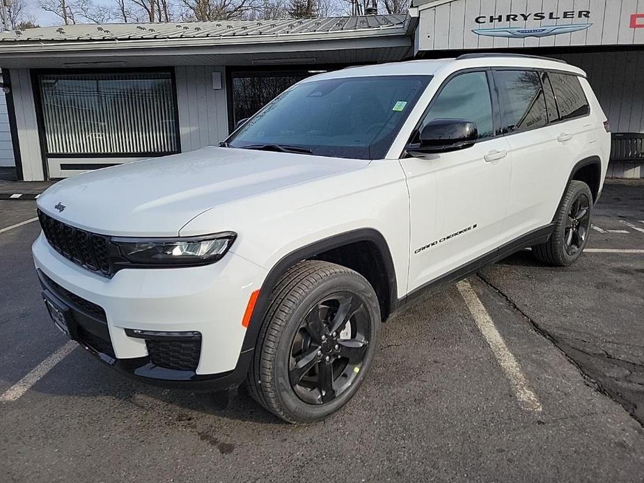 new 2024 Jeep Grand Cherokee L car, priced at $49,039