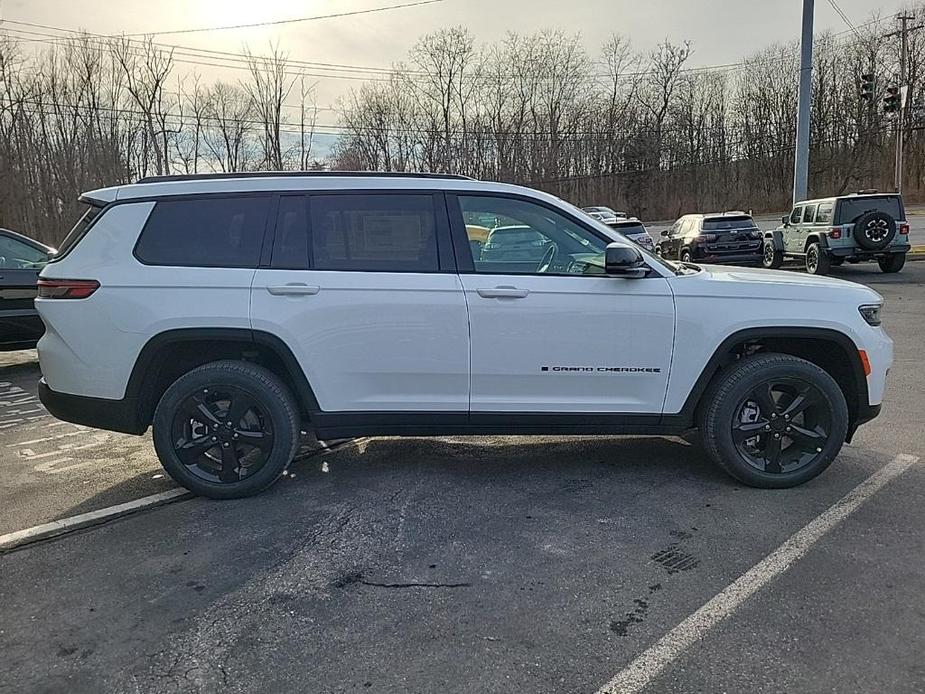 new 2024 Jeep Grand Cherokee L car, priced at $49,039