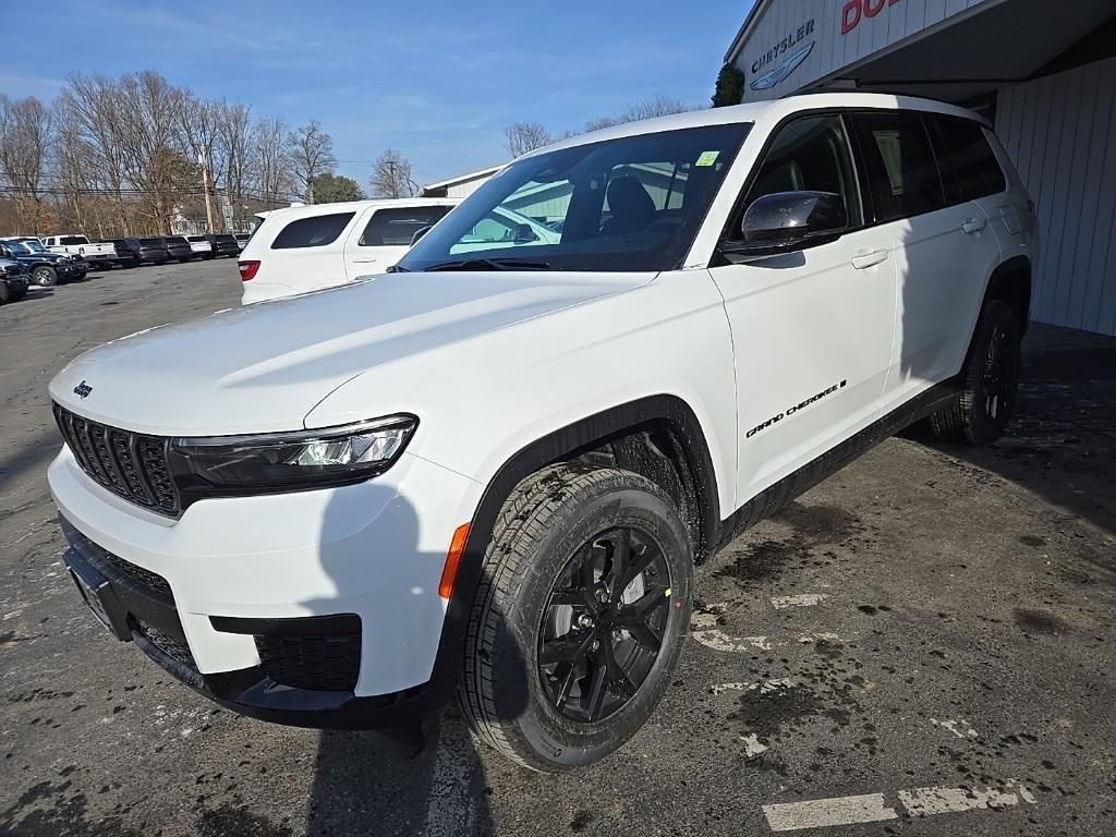 new 2025 Jeep Grand Cherokee L car