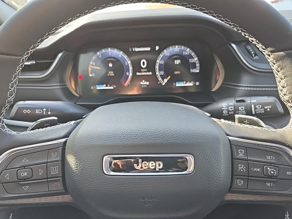 new 2025 Jeep Grand Cherokee L car