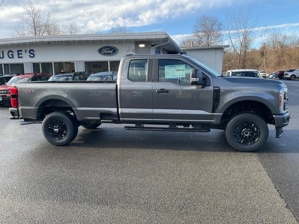 new 2024 Ford F-350 car, priced at $61,600