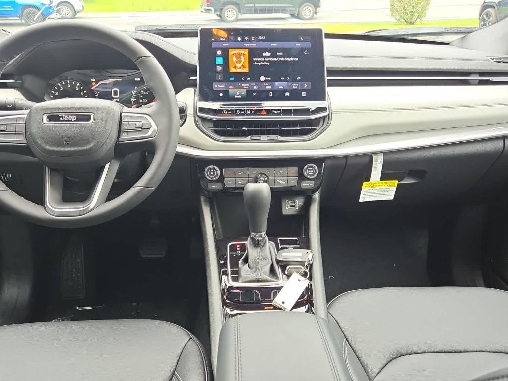 new 2025 Jeep Compass car, priced at $31,990
