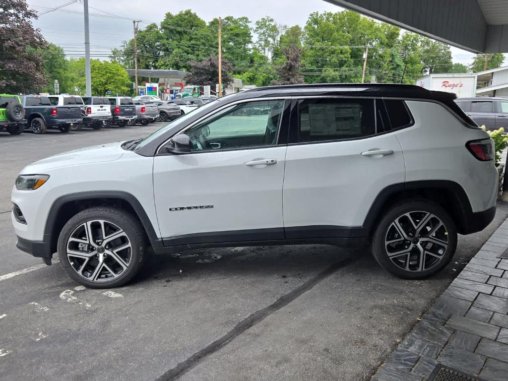 new 2025 Jeep Compass car, priced at $31,990