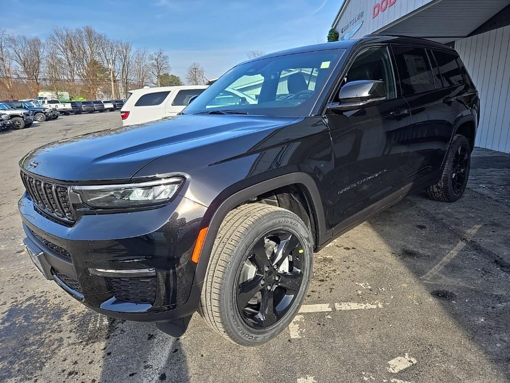 new 2025 Jeep Grand Cherokee L car, priced at $52,885