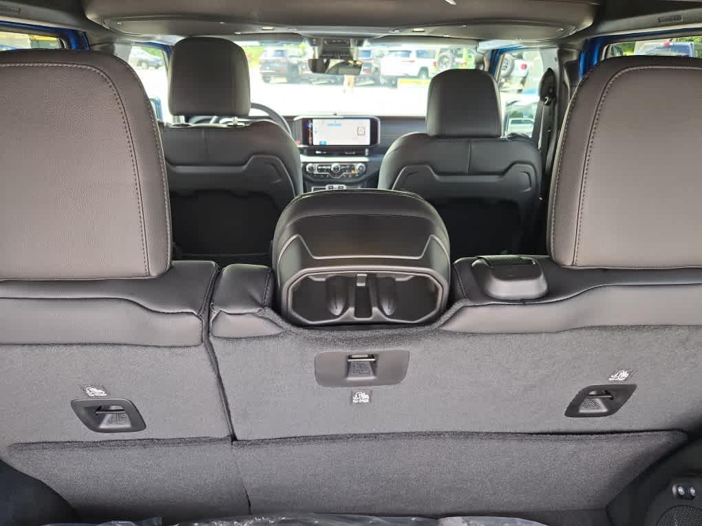 new 2025 Jeep Wrangler car, priced at $59,715