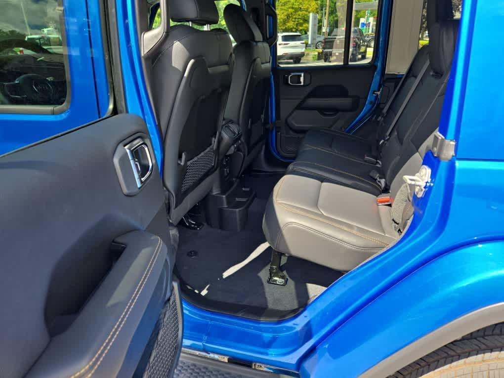 new 2025 Jeep Wrangler car, priced at $59,715