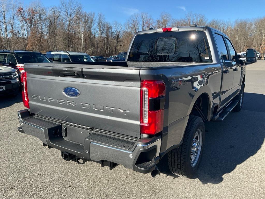 new 2024 Ford F-350 car, priced at $60,540