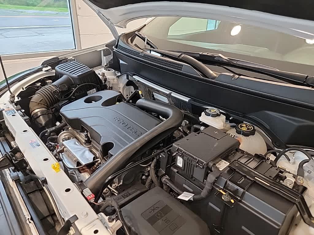 used 2024 Chevrolet Equinox car, priced at $27,900