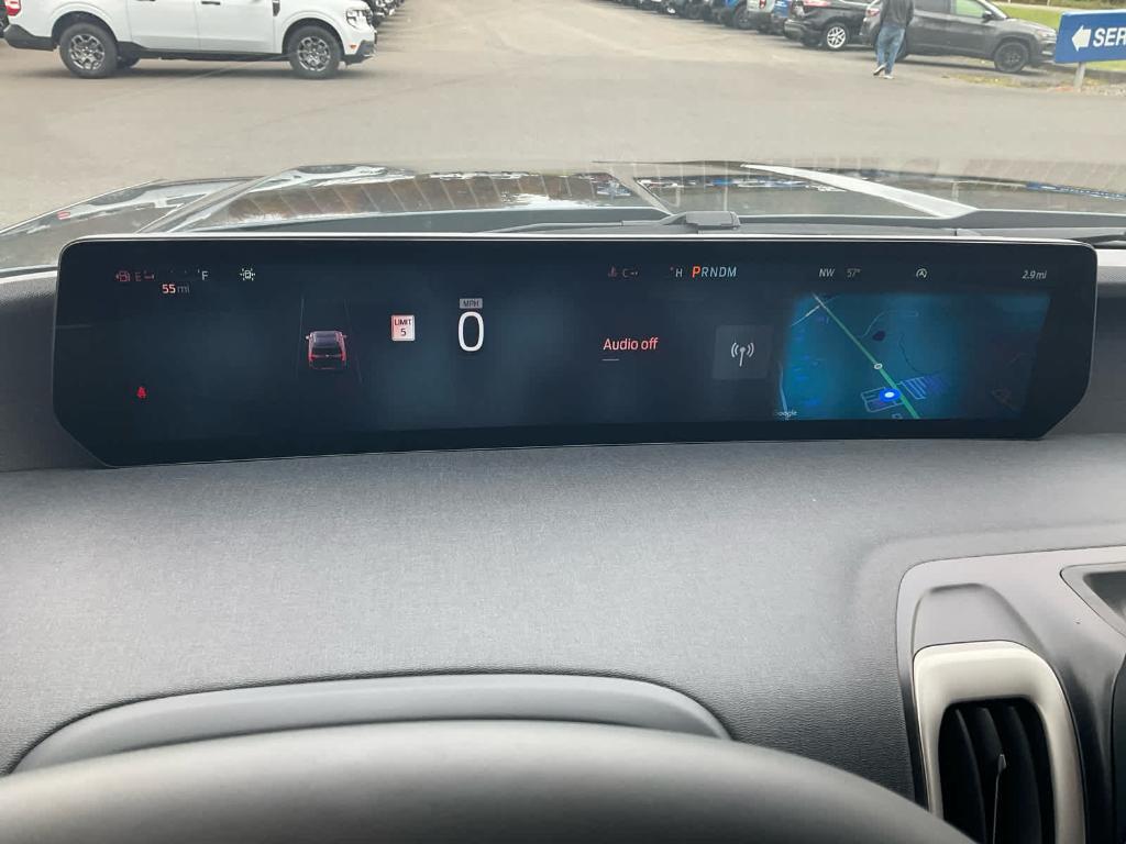 new 2025 Ford Expedition car, priced at $73,595